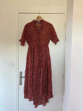 Women's Red Floral Maxi Dress with V-Neck and Tiered Skirt